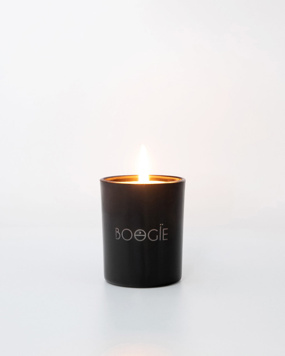 bougie parfumee de qualite avec cire et flamme reguliere
